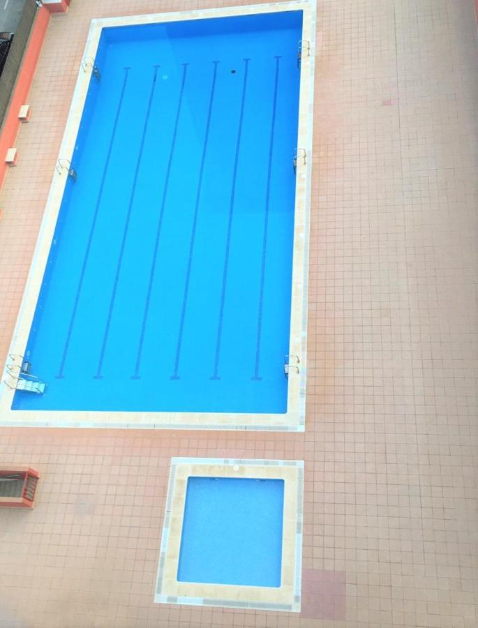 Apartamento Con Piscina Y Gran Terraza Con Vistas - Muy Cerca De La Playa, El Centro Y La Estacion Vilassar De Mar Exterior foto