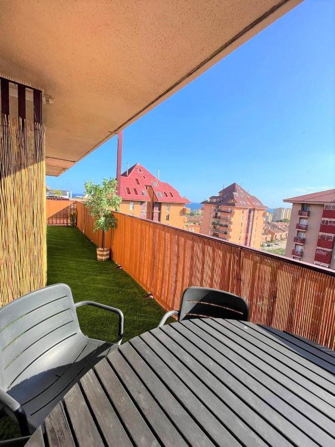 Apartamento Con Piscina Y Gran Terraza Con Vistas - Muy Cerca De La Playa, El Centro Y La Estacion Vilassar De Mar Exterior foto