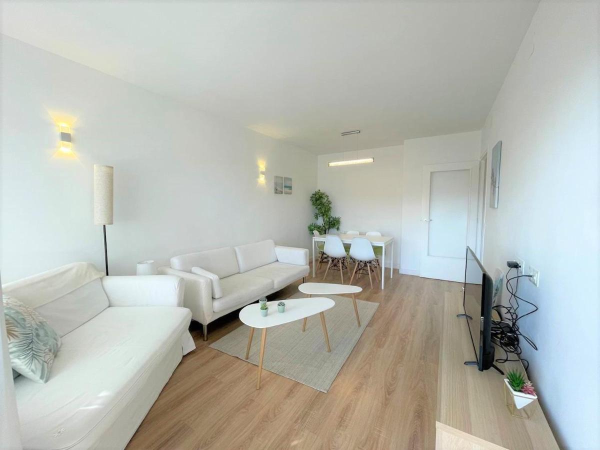 Apartamento Con Piscina Y Gran Terraza Con Vistas - Muy Cerca De La Playa, El Centro Y La Estacion Vilassar De Mar Exterior foto
