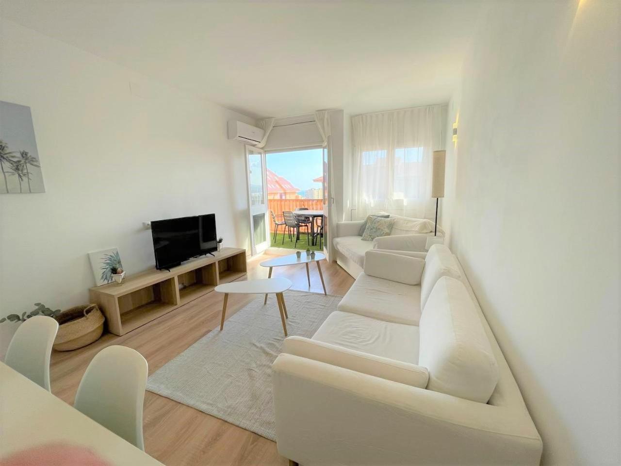 Apartamento Con Piscina Y Gran Terraza Con Vistas - Muy Cerca De La Playa, El Centro Y La Estacion Vilassar De Mar Exterior foto